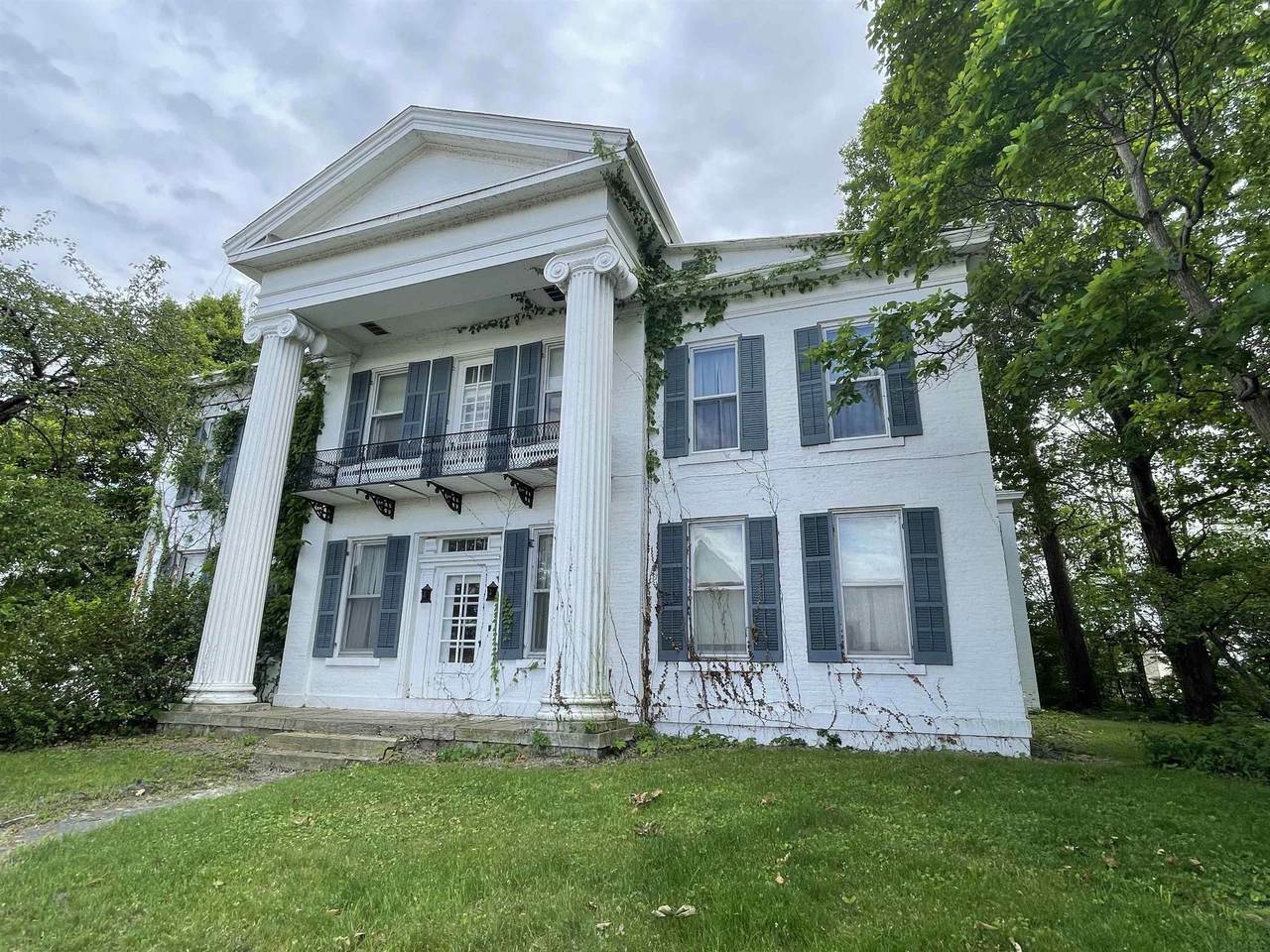 405 7th Street - Photo 1