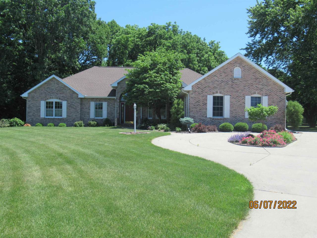 3726 Oak Ridge Drive - Photo 1