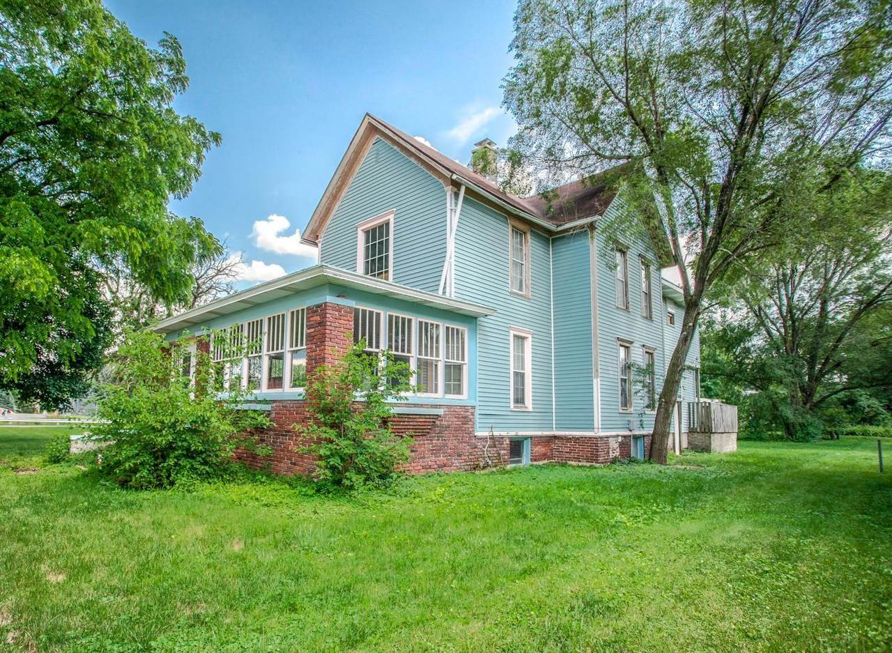 313 Lincoln Street - Photo 1