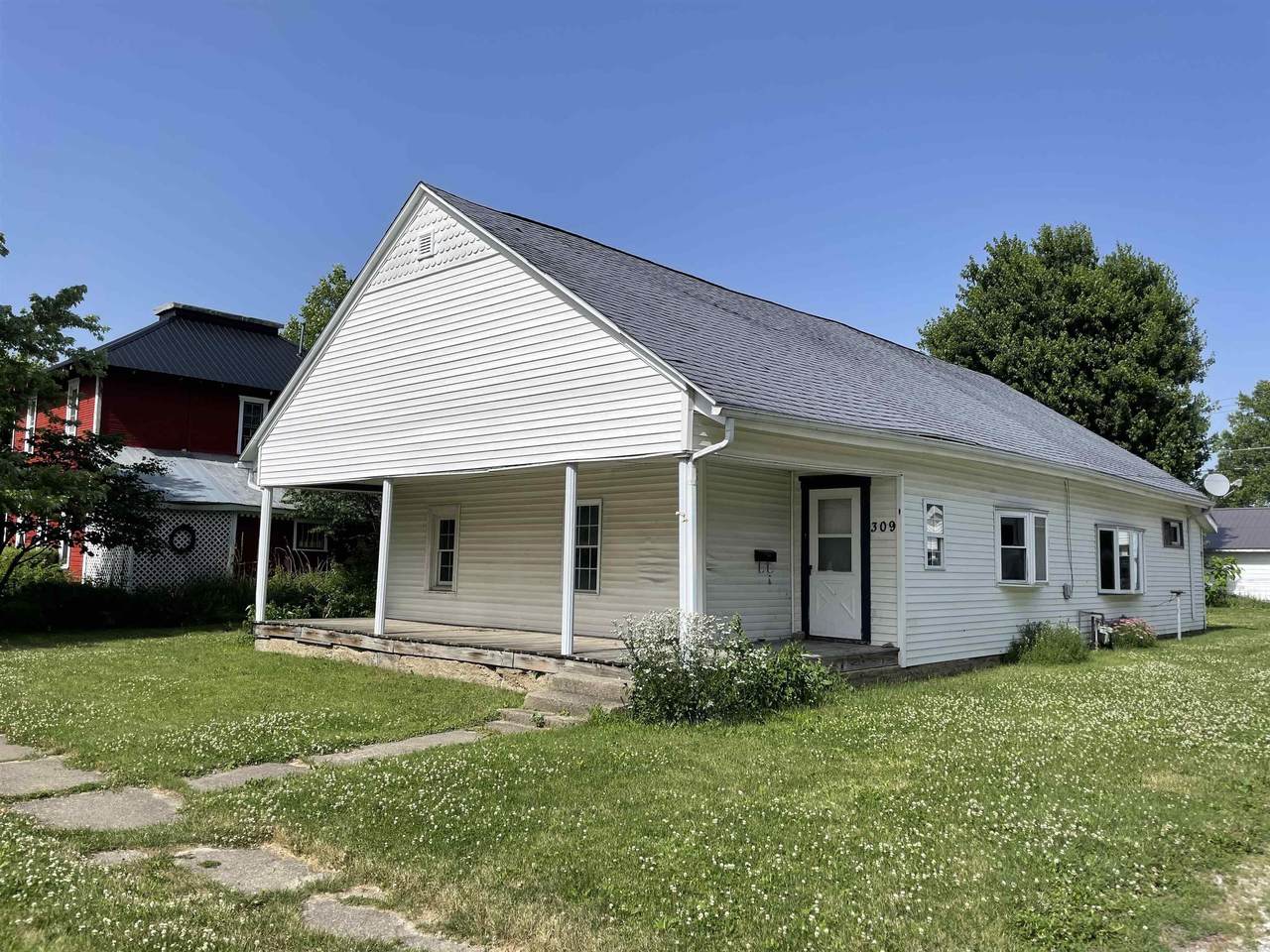 309 Sycamore Street - Photo 1
