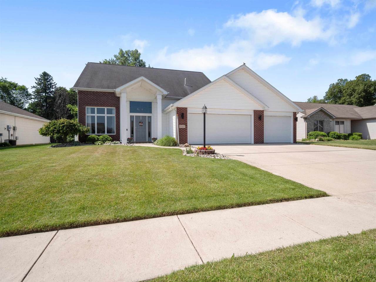 3027 Marguerite Drive - Photo 1