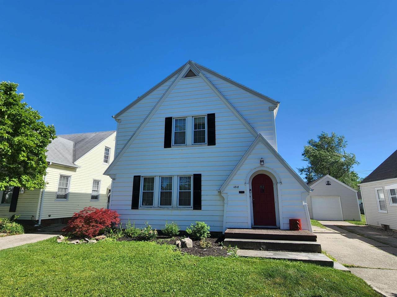 1818 Vance Avenue - Photo 1