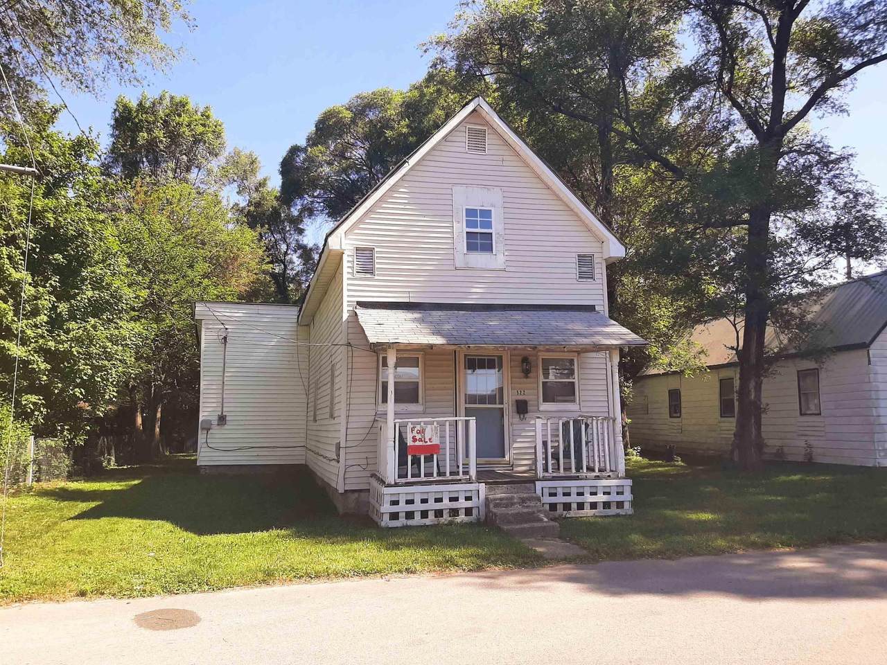 522 Vine Street - Photo 1