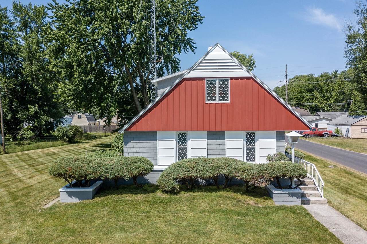 3406 Vesey Avenue - Photo 1