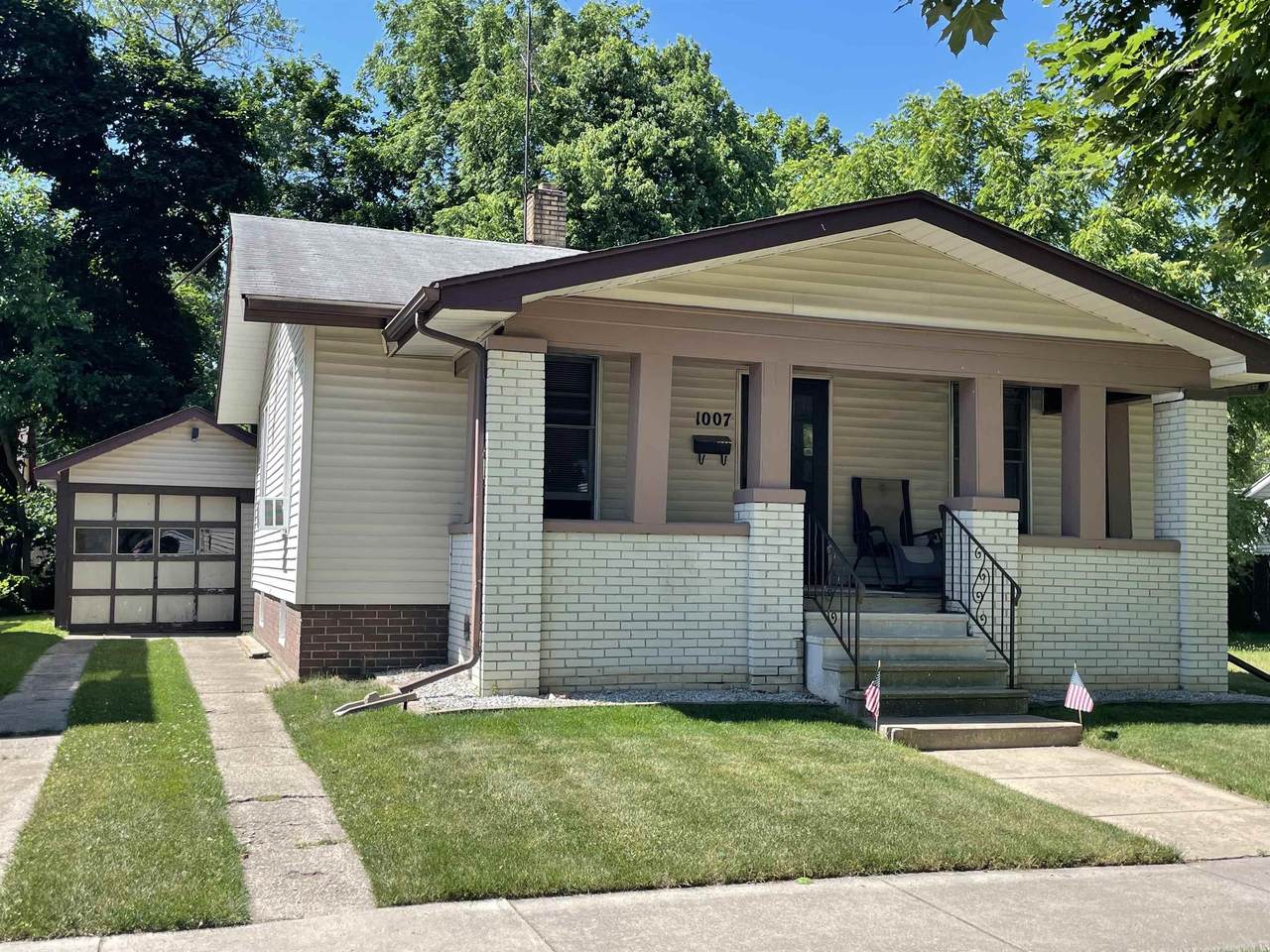 1007 Wolf Avenue - Photo 1