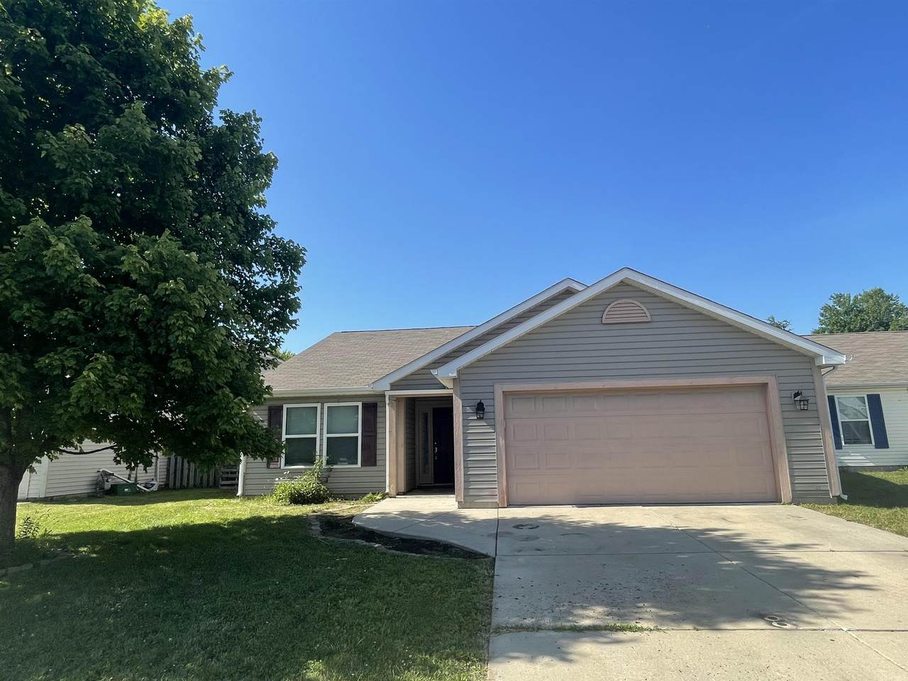 5586 Bluegrass Circle - Photo 1