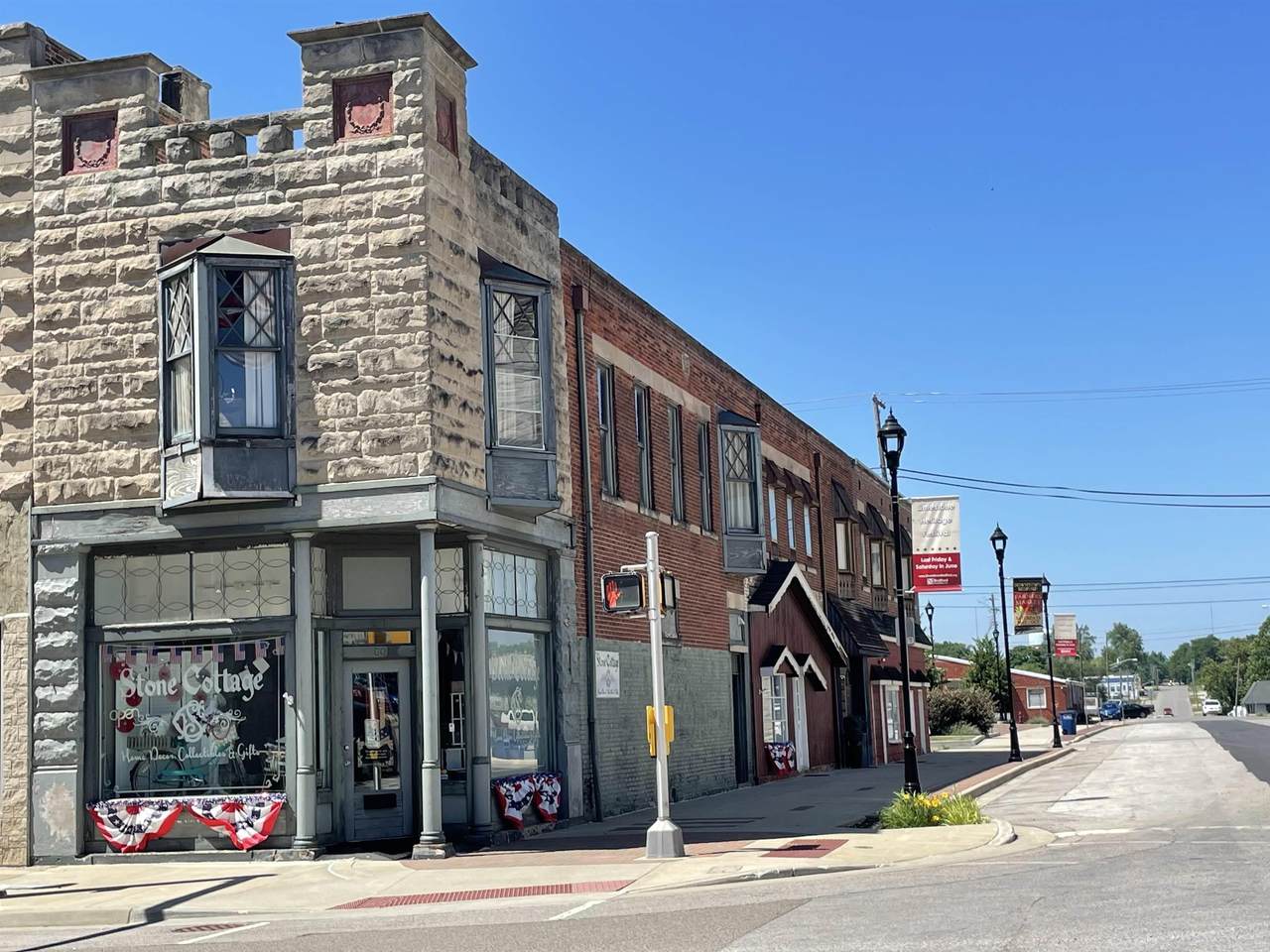 1001 15TH ST - Photo 1