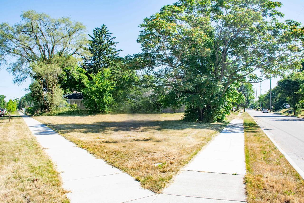 701 South Bend Avenue - Photo 1