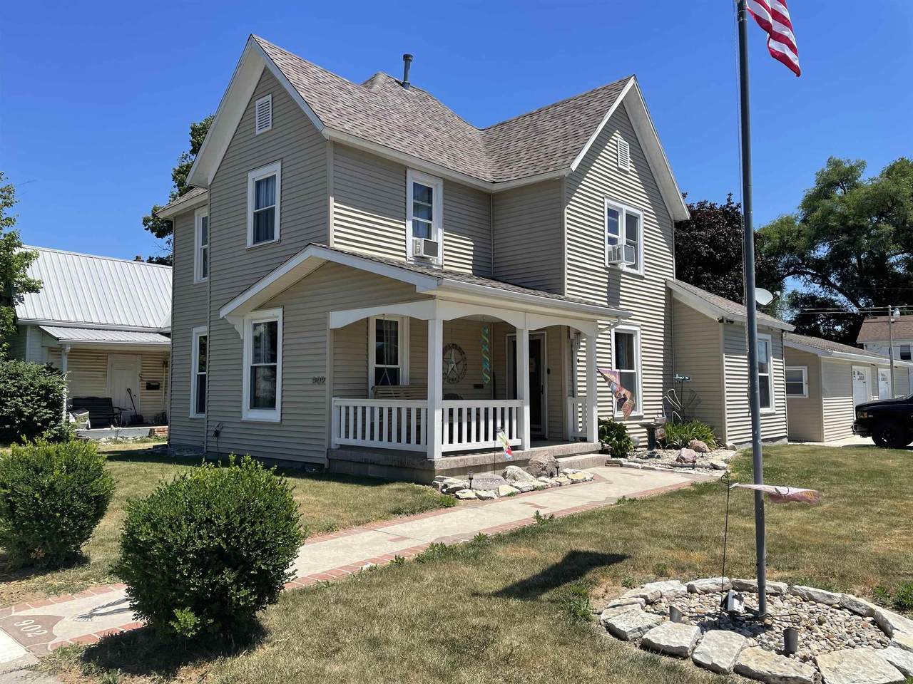 902 Webster Street - Photo 1