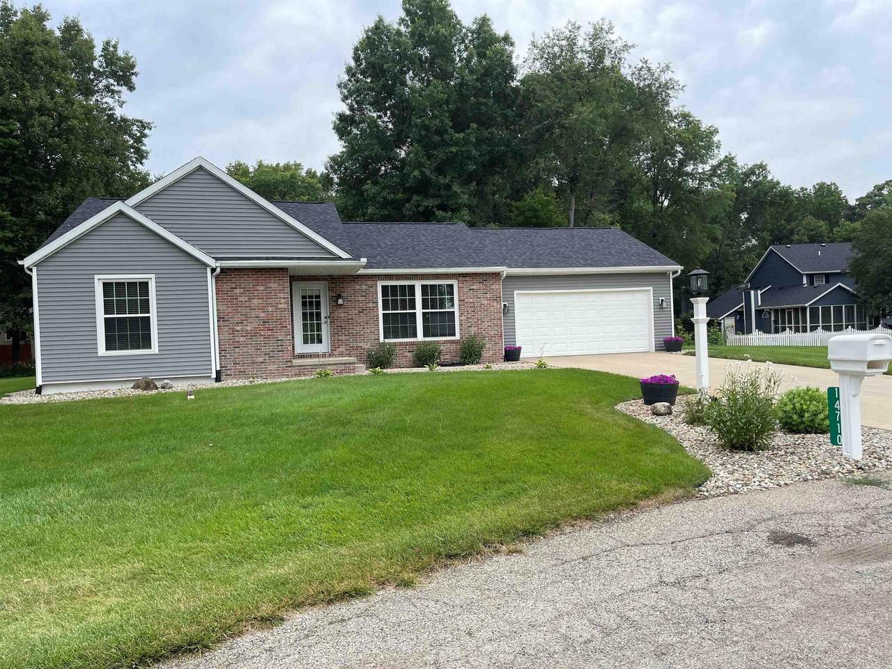 14710 Acorn Drive - Photo 1