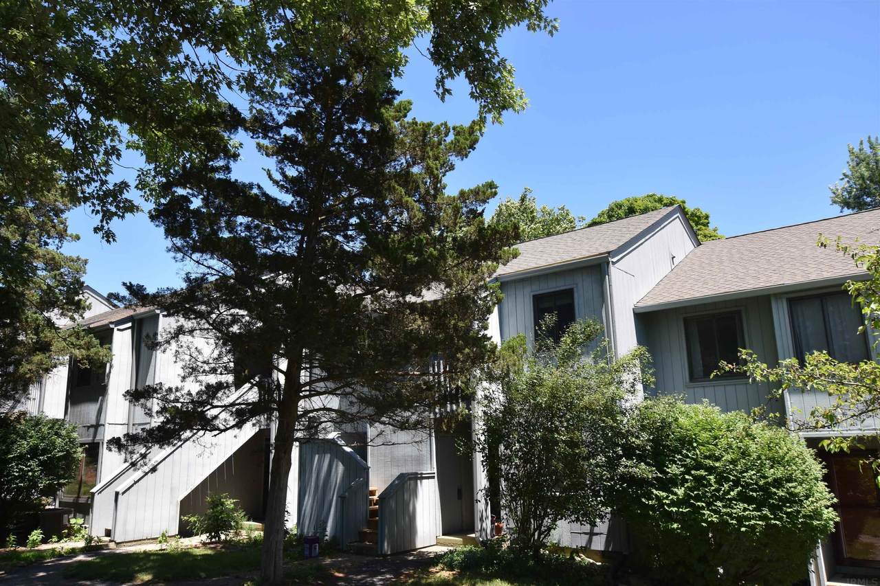 9027 Pointe Ridge Lane - Photo 1