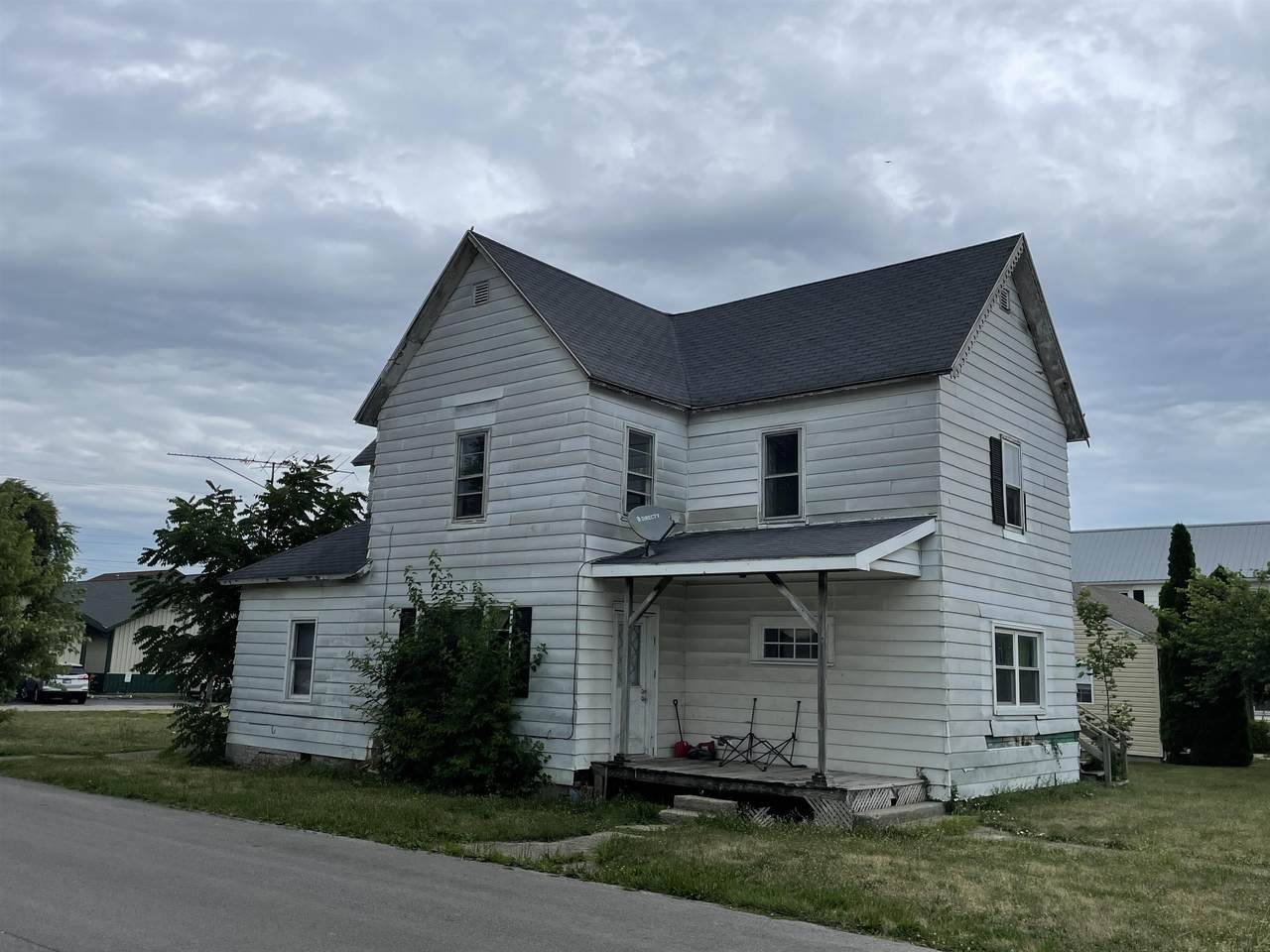 201 South B Street - Photo 1