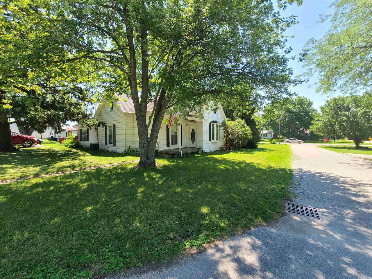 700 Mill Street - Photo 1