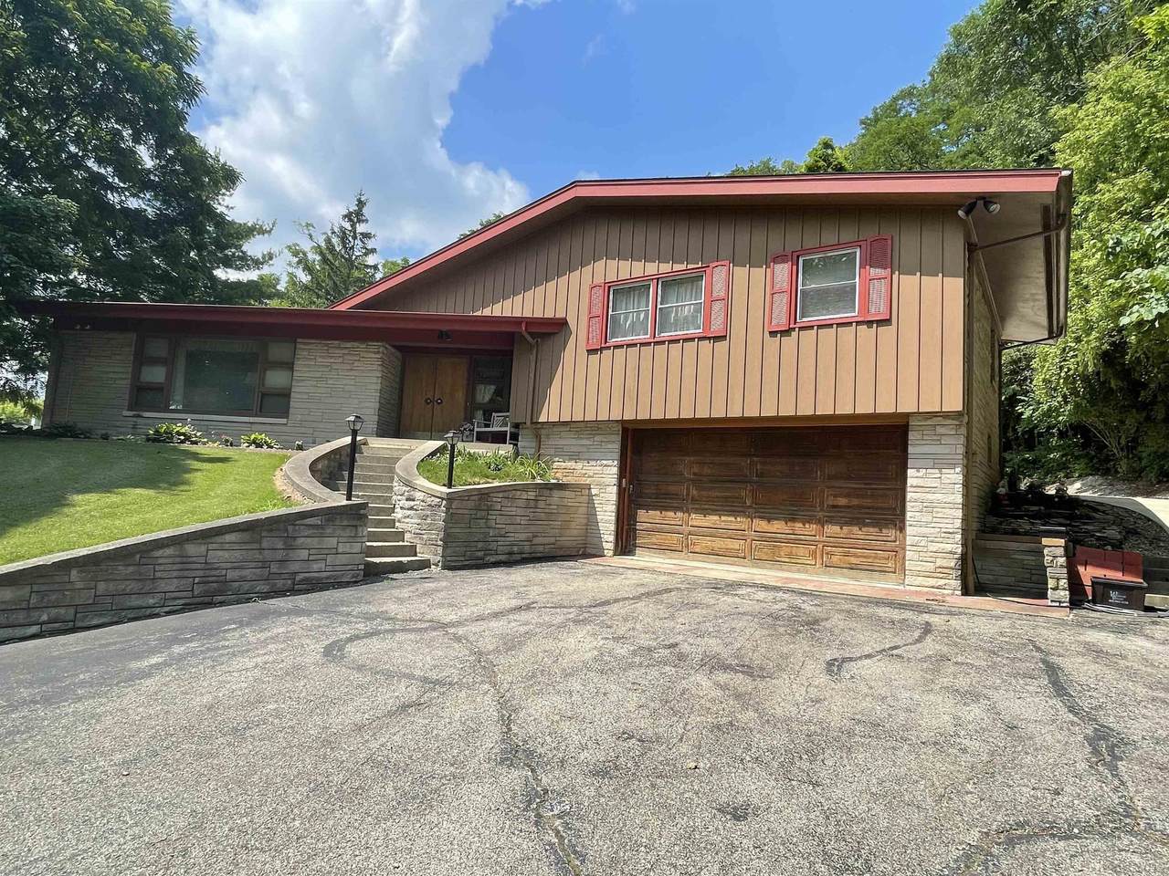 218 Columbia Street - Photo 1
