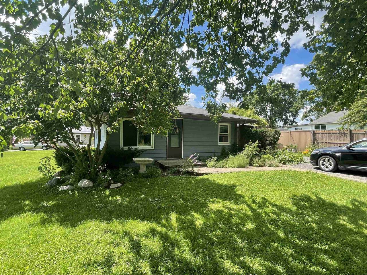 1907 Cremer Avenue - Photo 1