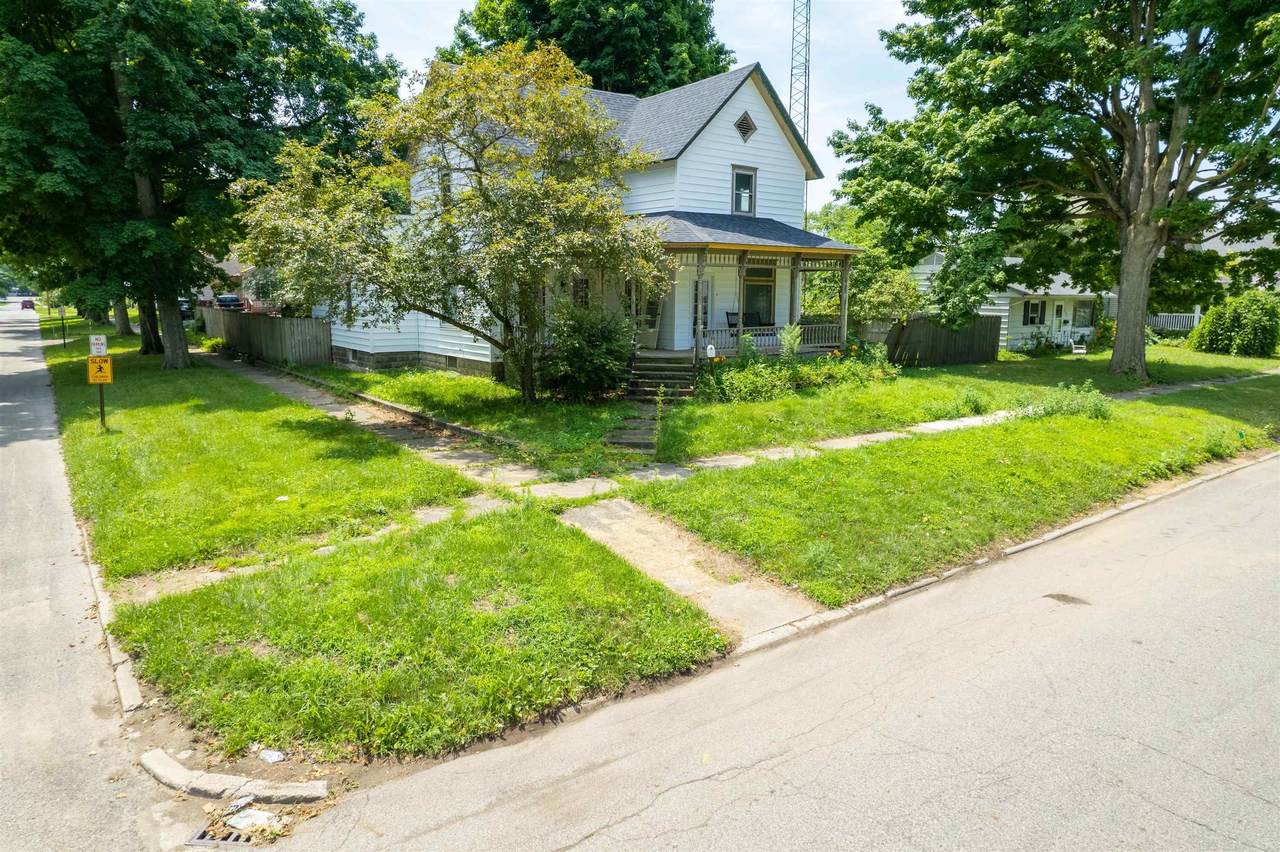 303 11th Street - Photo 1