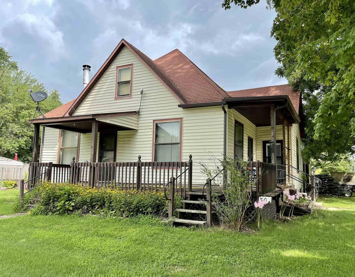 304 4th Street - Photo 1