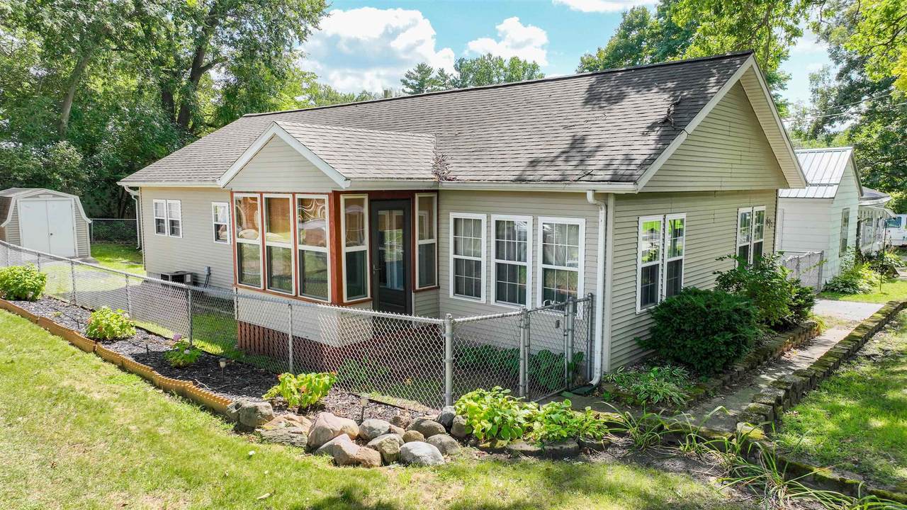 6372 Rannells West Drive - Photo 1