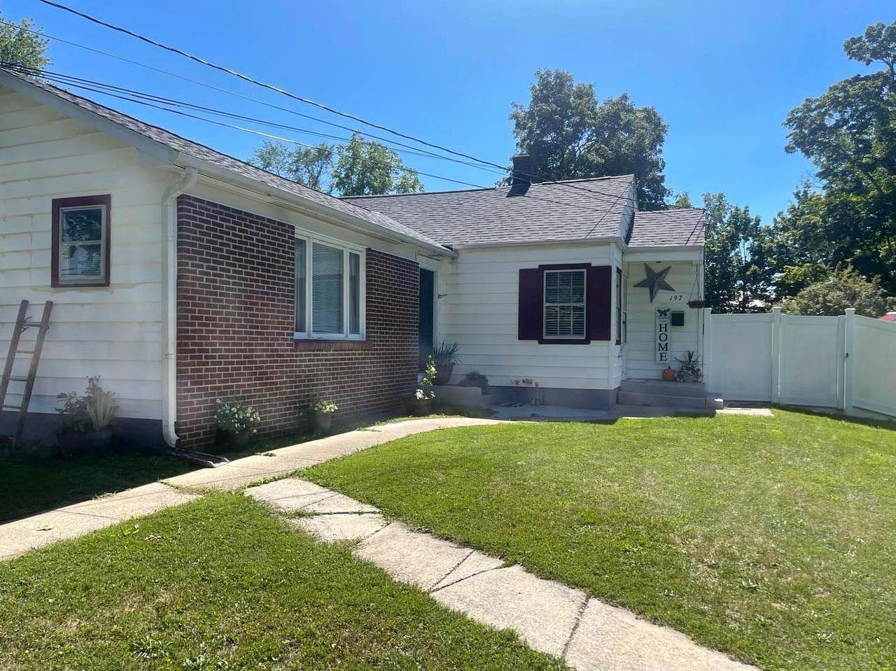 197 Ross Avenue - Photo 1