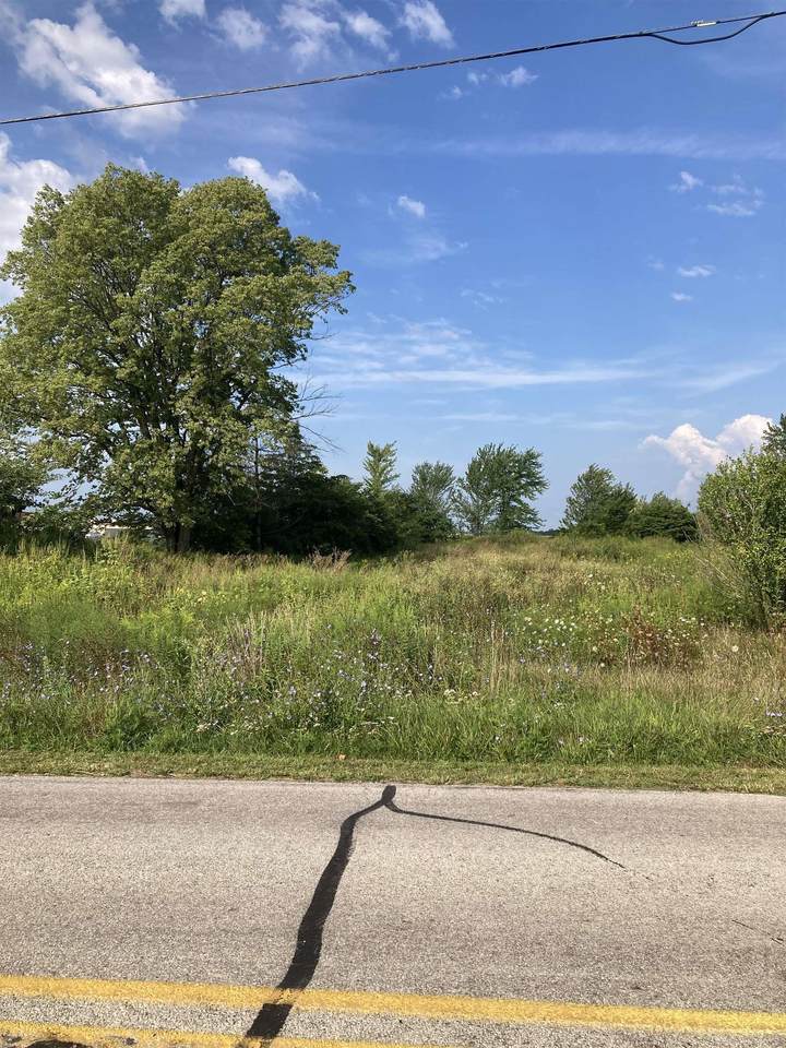 7676 Strawtown Pike - Photo 1
