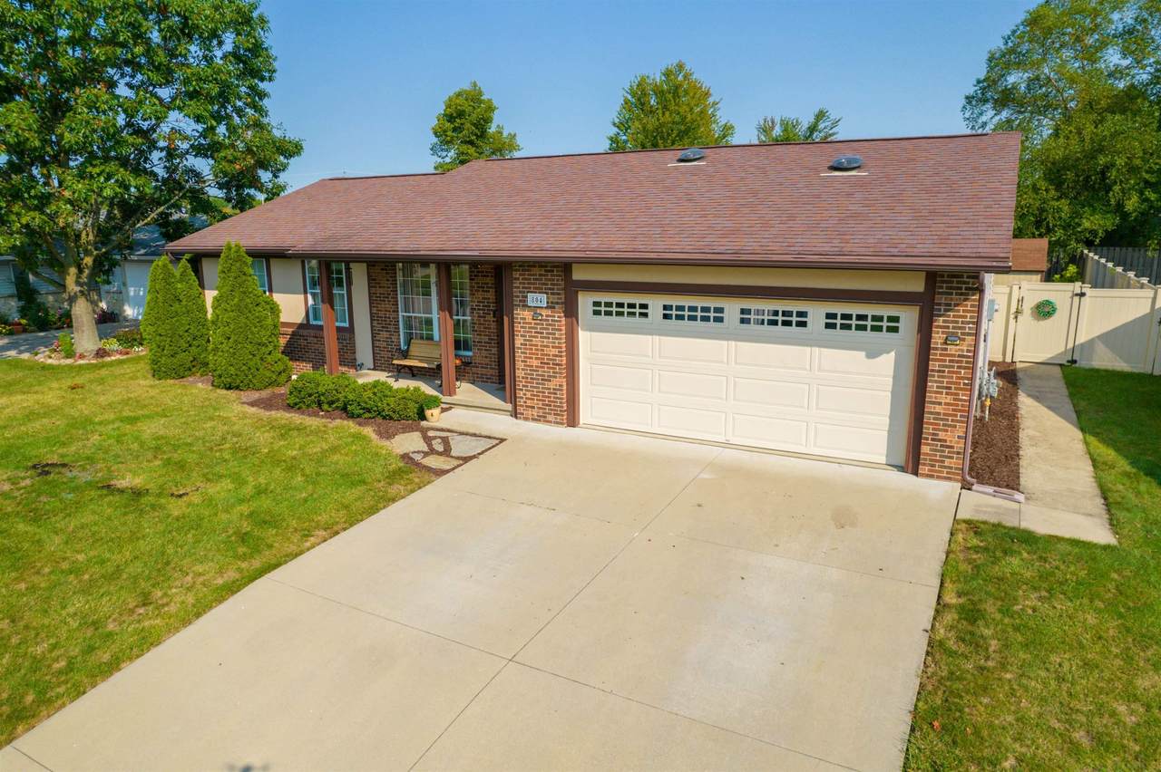 804 Manor Drive - Photo 1