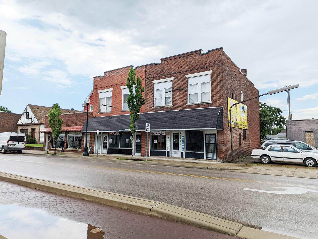 712-714 Main Street - Photo 1