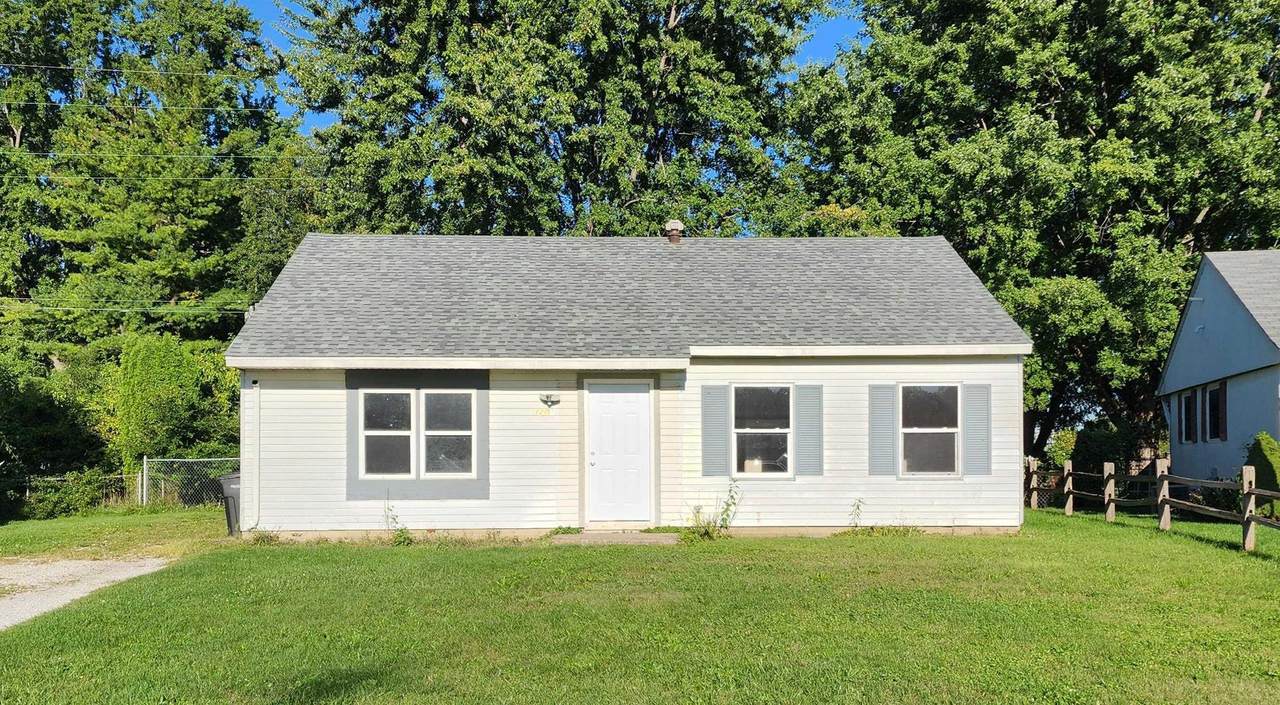 1204 Beaumont Drive - Photo 1