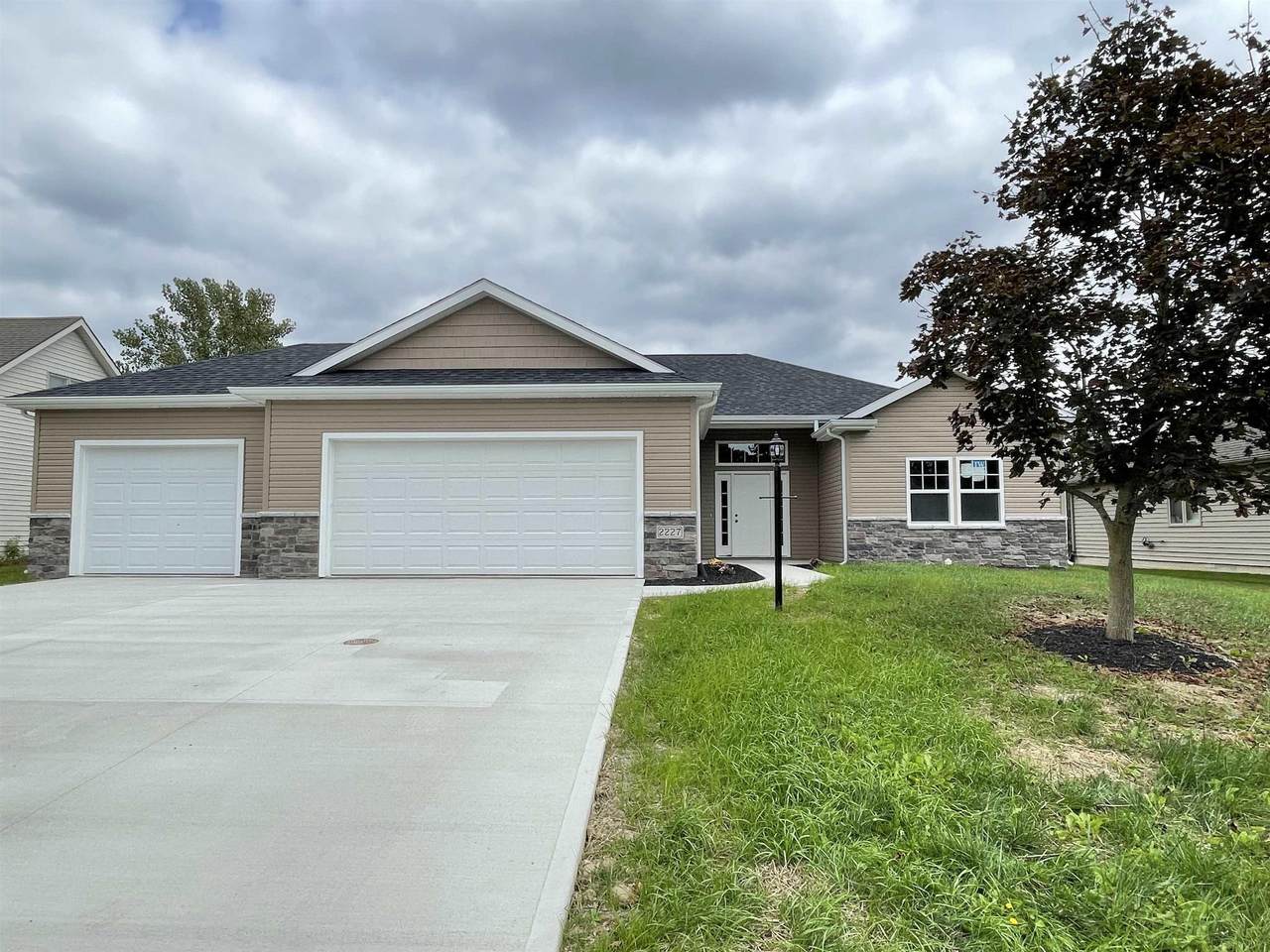 2227 Blue Harbor Drive - Photo 1