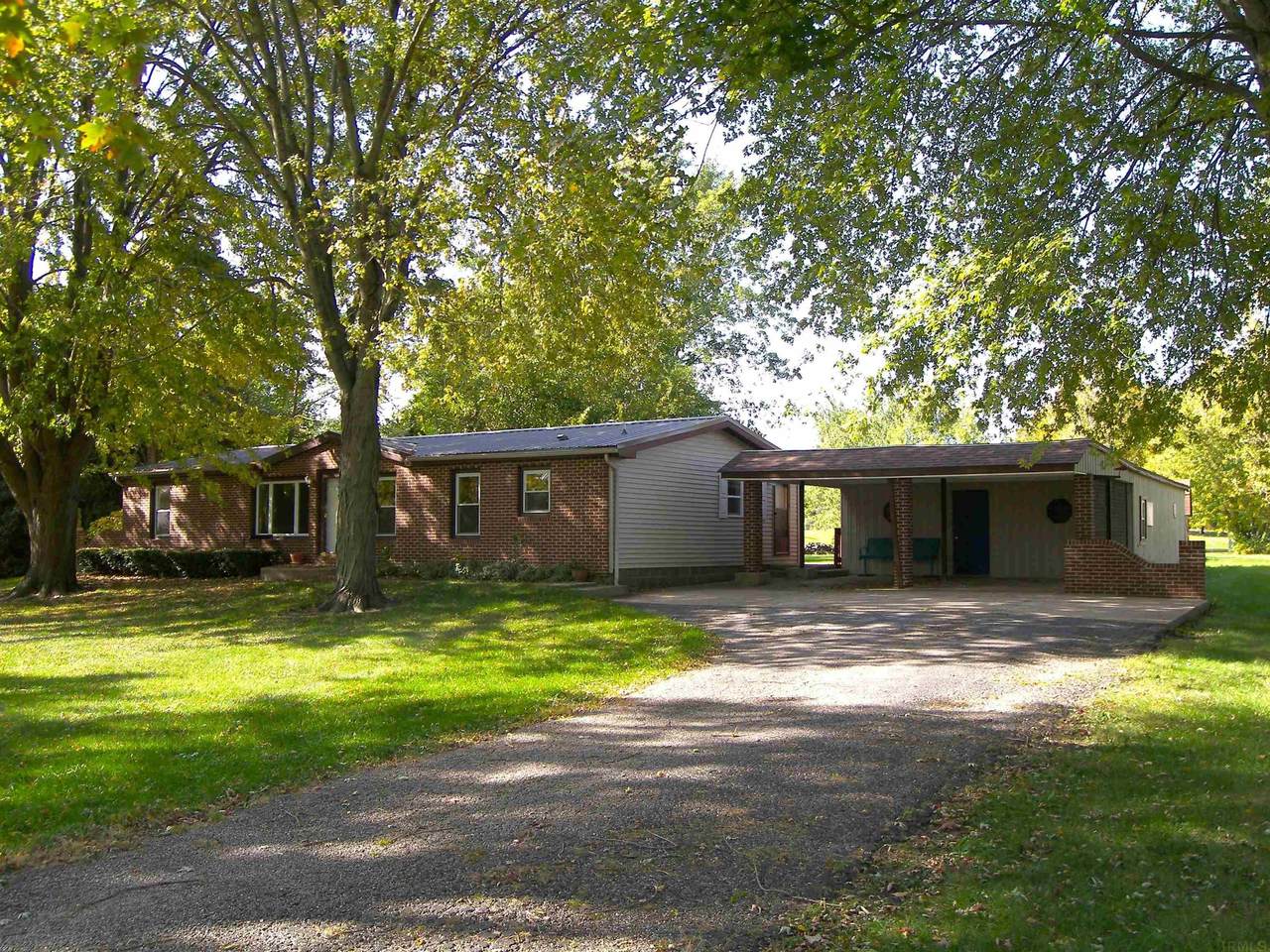 2669 Lakeview Drive - Photo 1