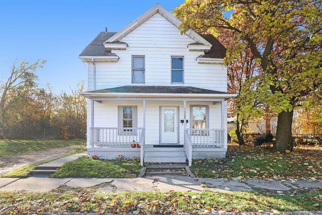 1328 Linden Avenue - Photo 1