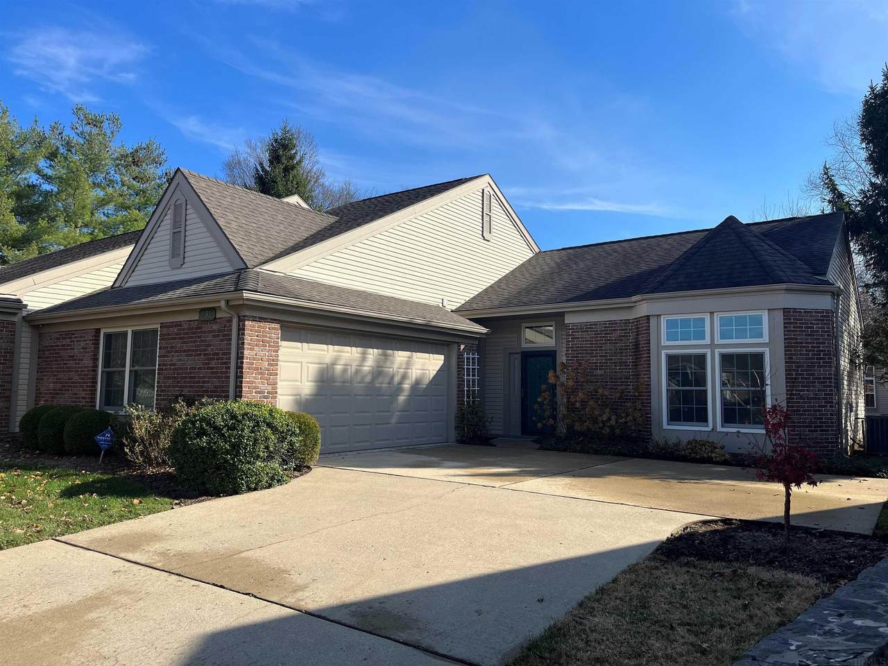 732 Moss Creek Circle - Photo 1