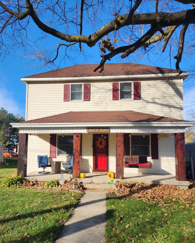 603 Davis Street - Photo 1