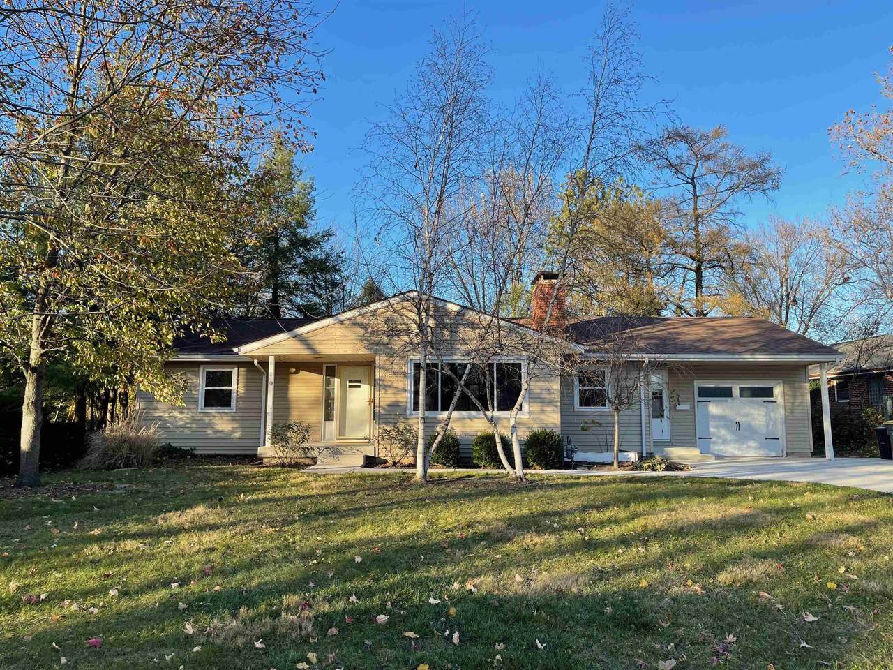 810 Elm Drive - Photo 1