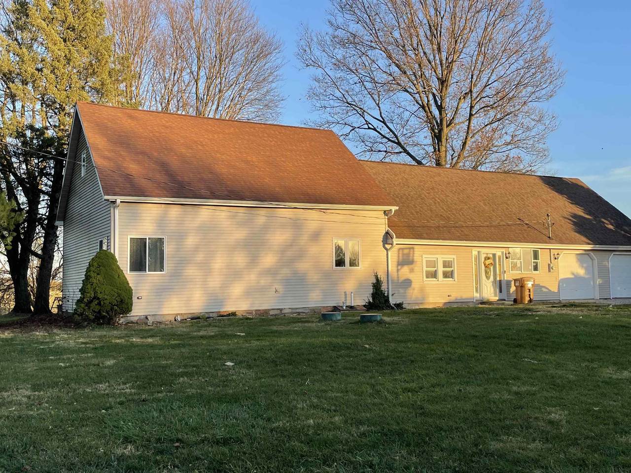 1951 250 S Road - Photo 1