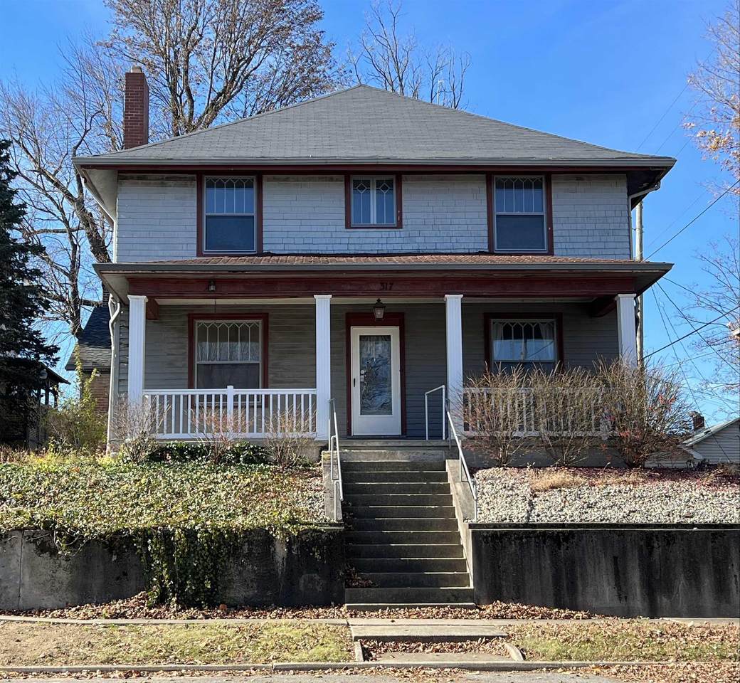 317 11th Street - Photo 1