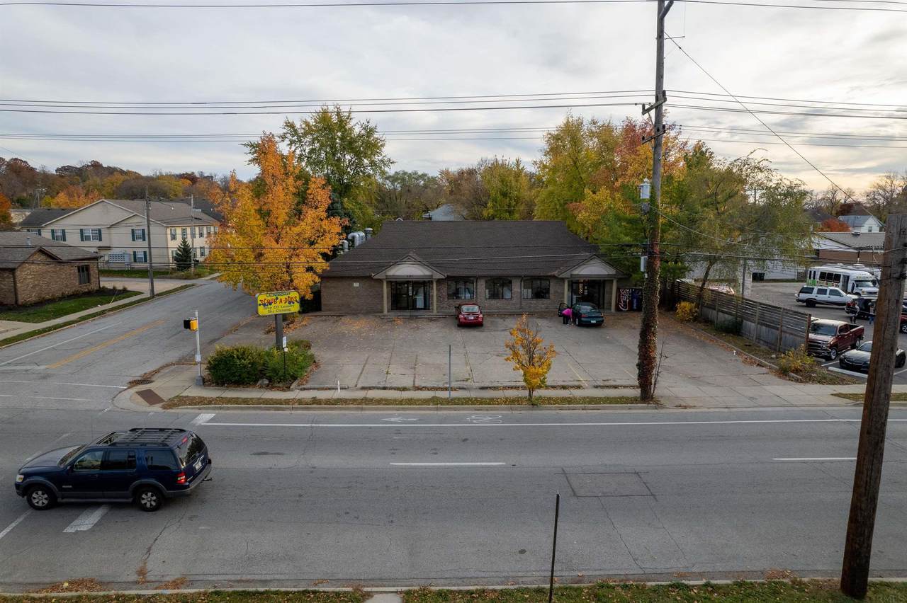 2905 Earl Avenue - Photo 1