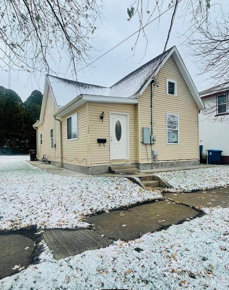 1336 Woodlawn Avenue - Photo 1