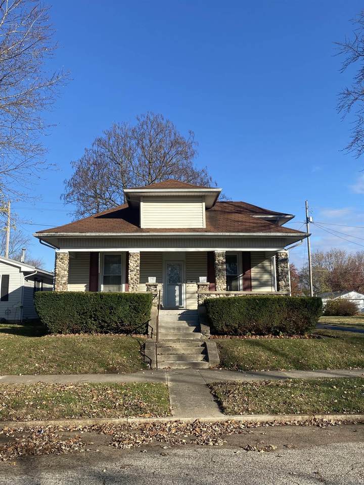 1200 W Melbourne Avenue - Photo 1