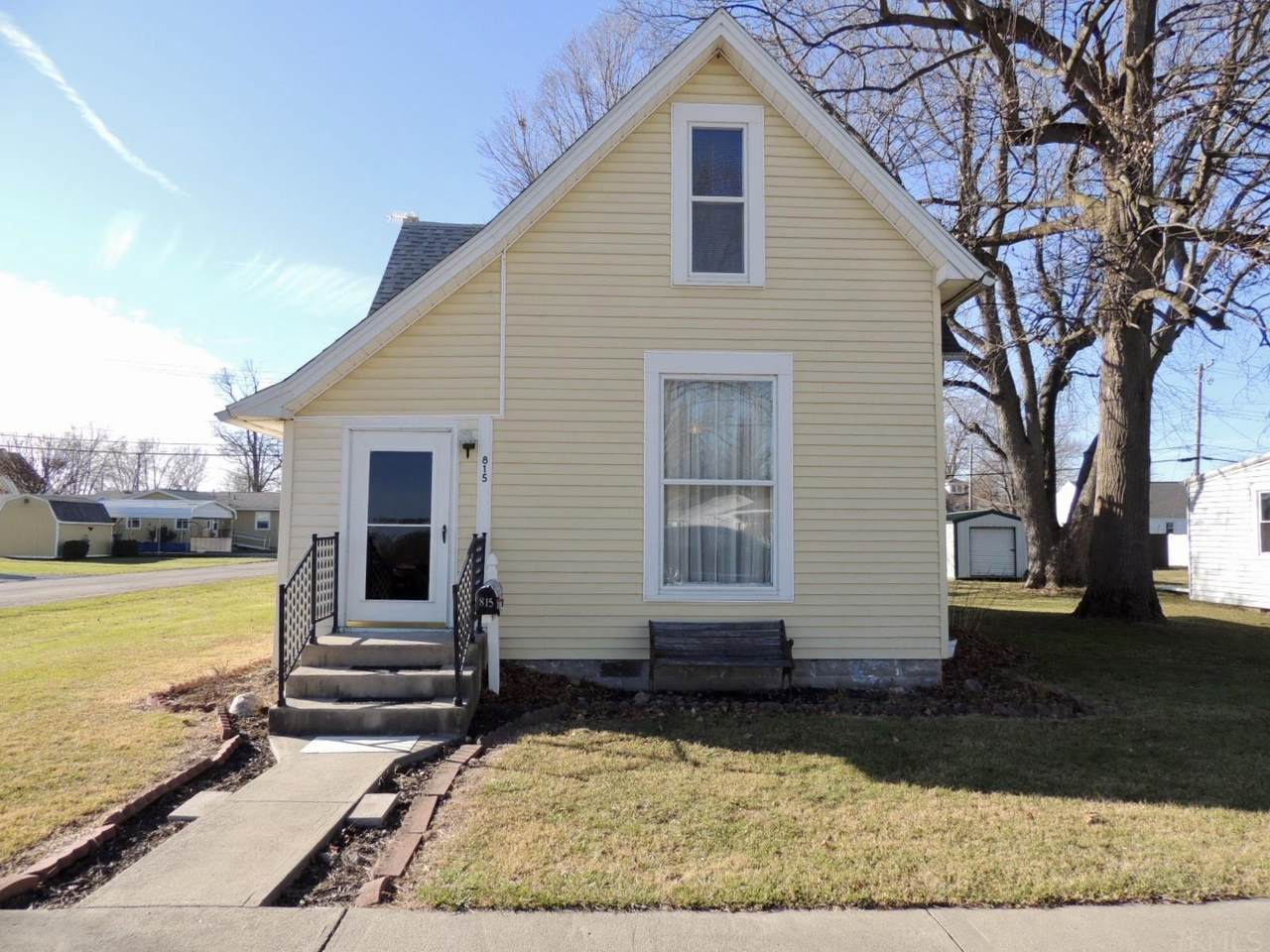 815 Division Street - Photo 1