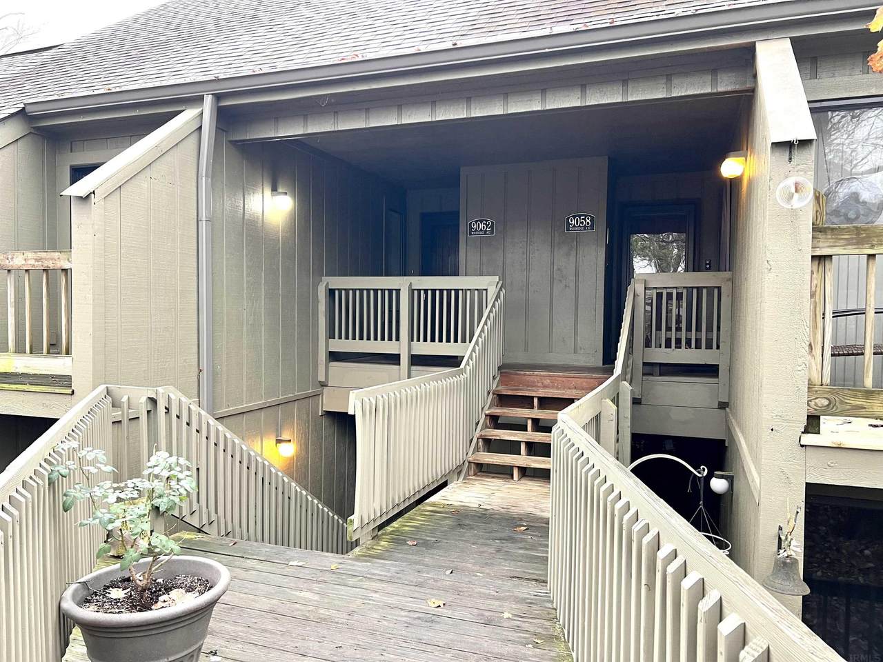 9062 Pointe Ridge Lane - Photo 1