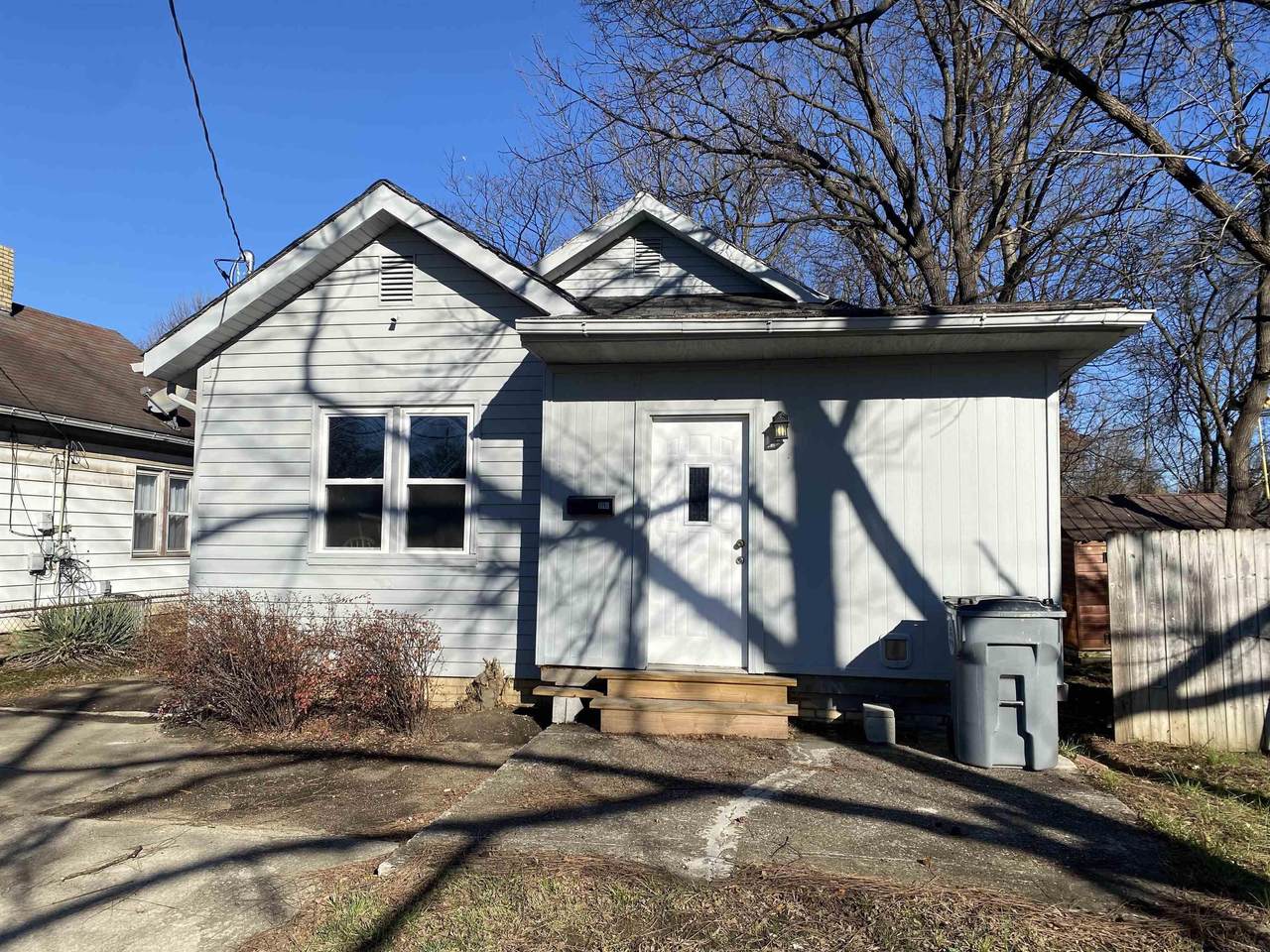 1116 Stanley Avenue - Photo 1