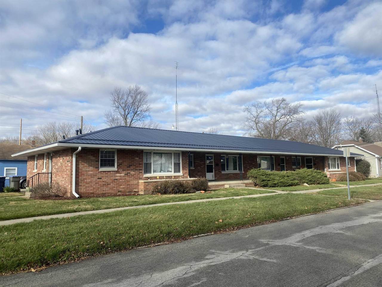501 Union Street - Photo 1