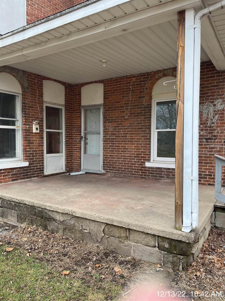 327 Pontiac Street - Photo 1