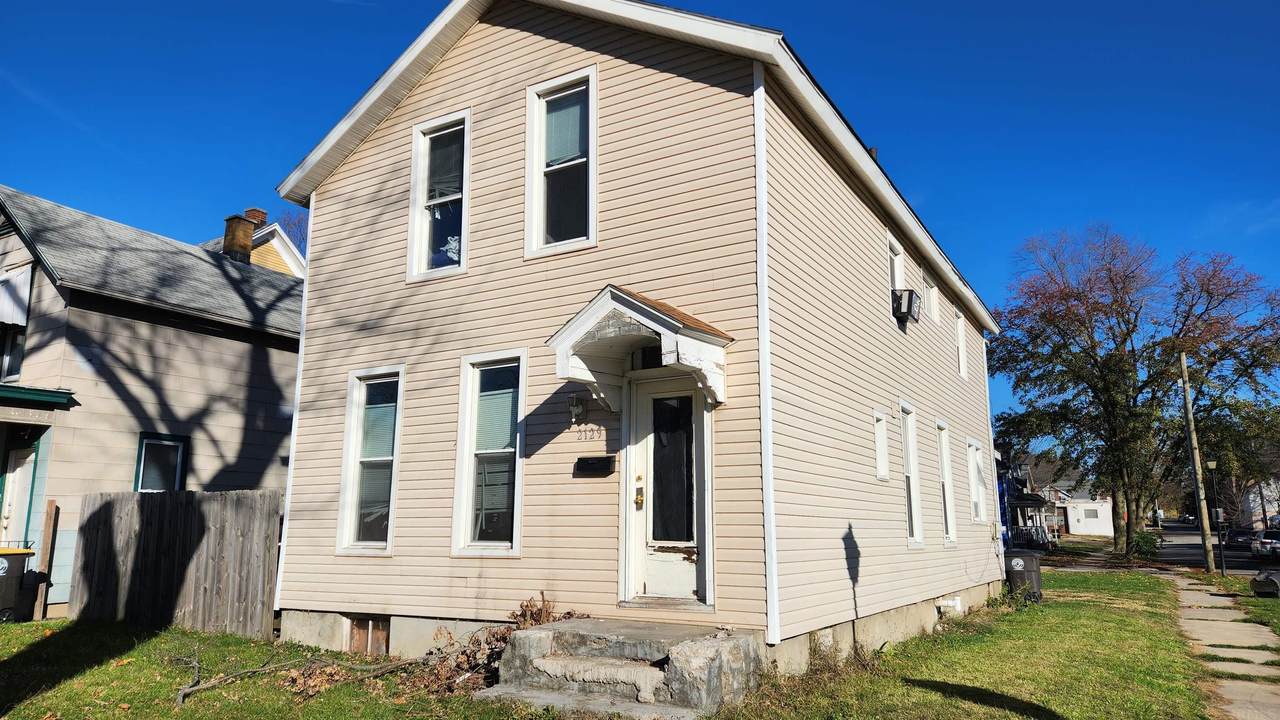 2129 Oakley Street - Photo 1