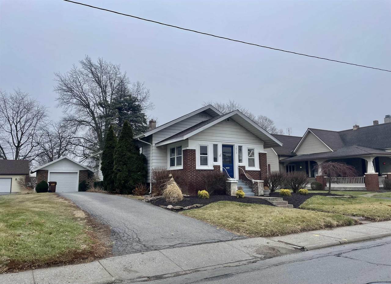 1017 Main Street - Photo 1