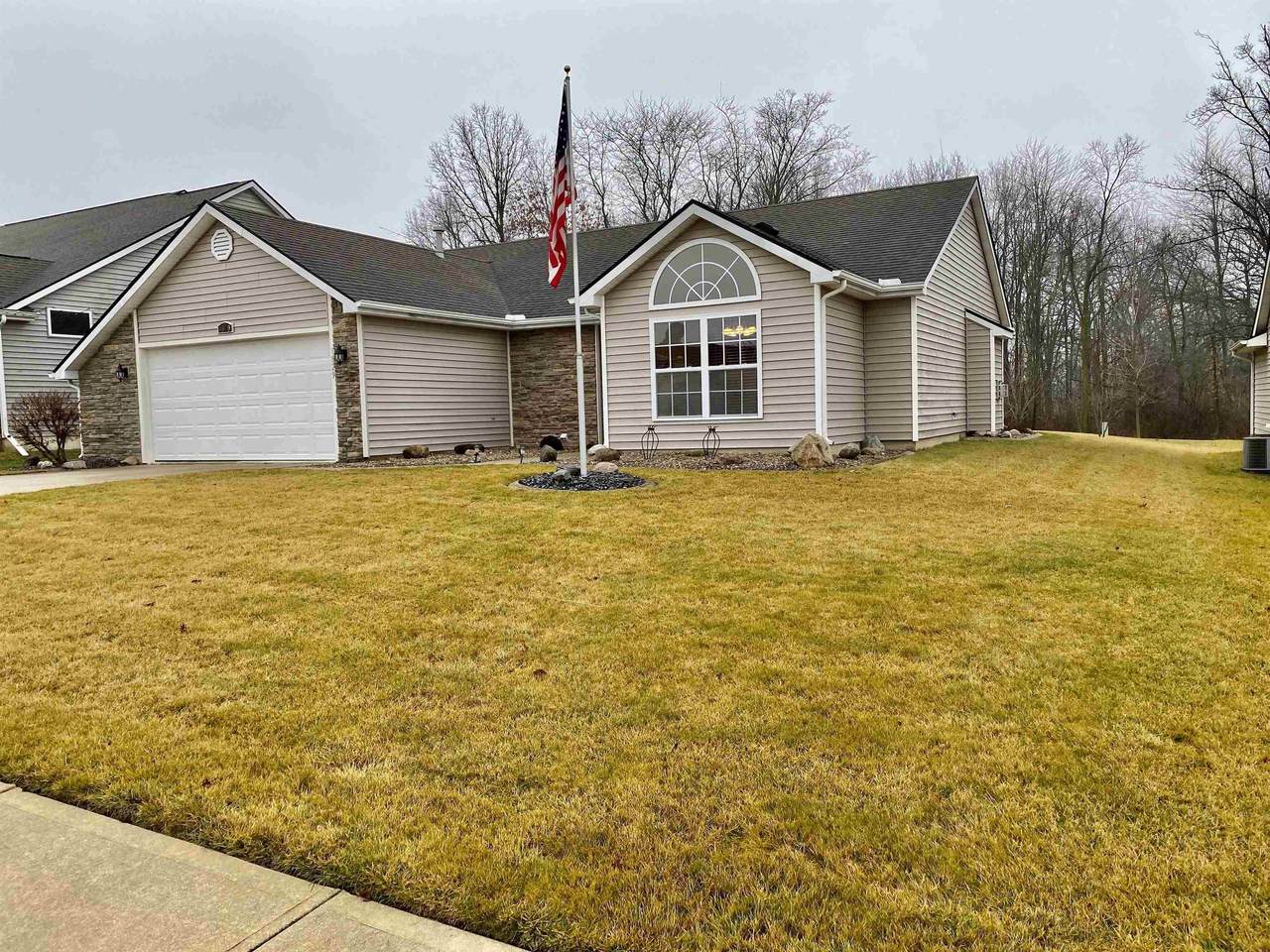 1829 Midsummer Night Cove - Photo 1