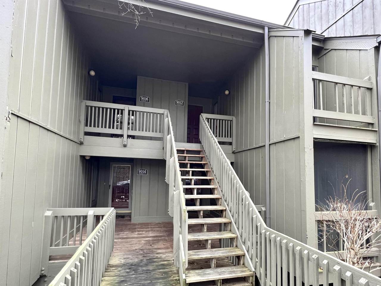 9012 Pointe Ridge Lane - Photo 1