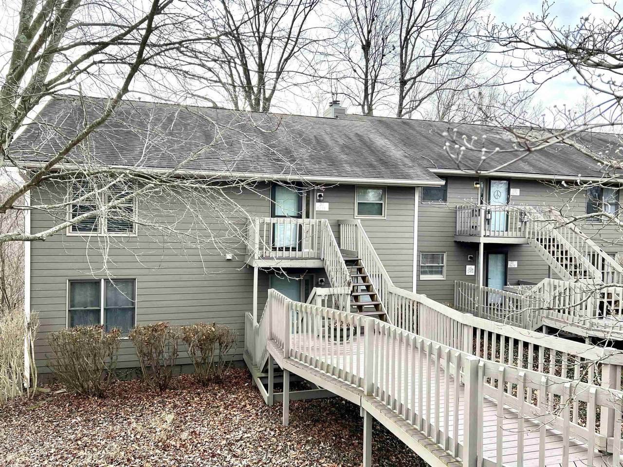 9471 Pointe Retreat Drive - Photo 1
