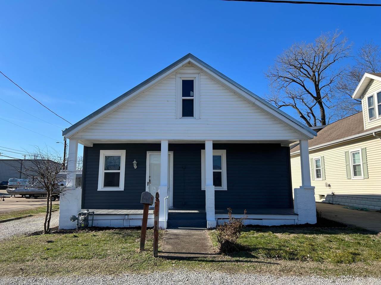 1816 Denby Avenue - Photo 1