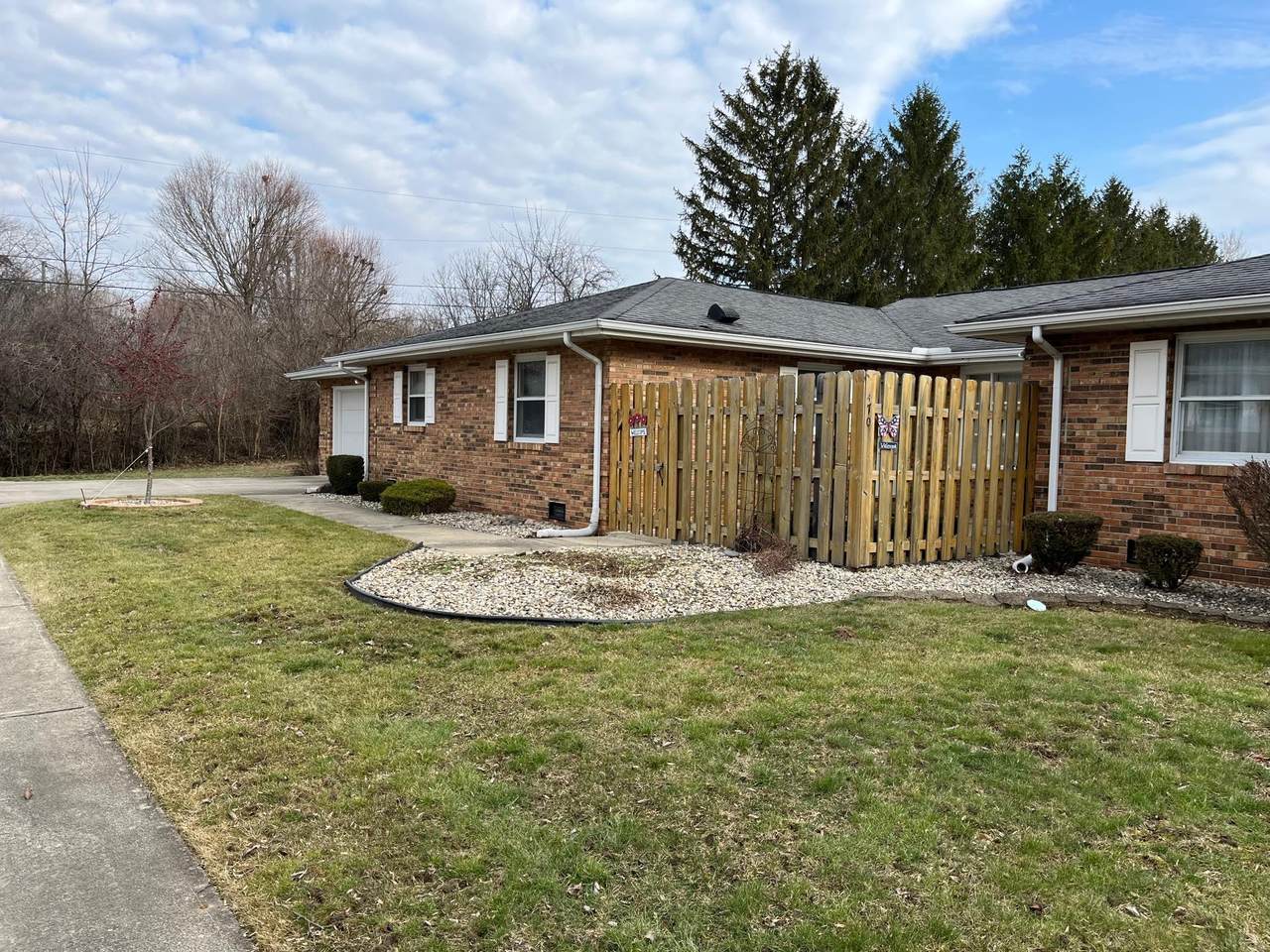 470 Gardner Court - Photo 1